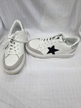 Vintage Havana Lace-Up Sneakers with Black Star Detail